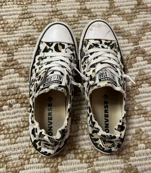 Converse cheetah print thumbnail 1