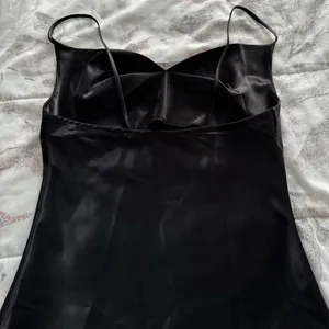 Threads & States black satin spaghetti straps cowl neck slip dress, size S party thumbnail 6
