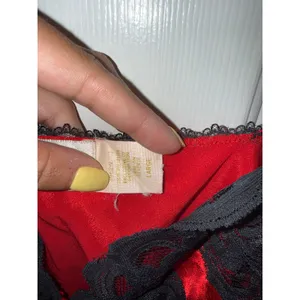 Vintage Victorias Secret Gold Label Red‎ Satin Black Lace Camisole Top Large thumbnail 3