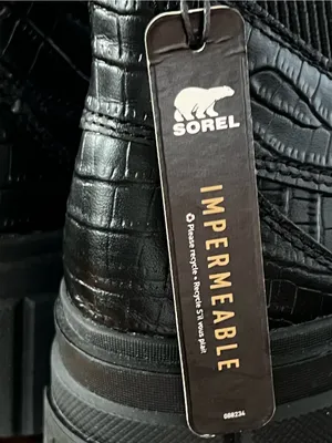 Sorel Women's Caribou X Platform Chelsea Boots in size 9. thumbnail 9