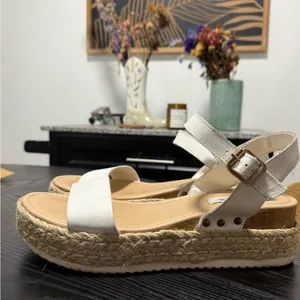 Steve Madden white platform sandals size 10 thumbnail 2