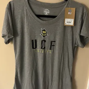 Colosseum UCF Knights Gray T-Shirt NWT Size Small thumbnail 1