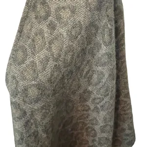 Woolrich Sweater Wrap Gray Leopard One Size EUC Cardigan thumbnail 3
