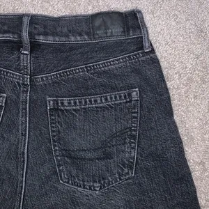 American Eagle Comfort Stretch Highest Rise 90s Boyfriend Shorts Womens 0 thumbnail 7