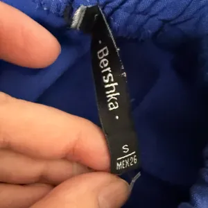 Bershka blue baggy pants pleated tapered‎ leg cuffed hem pullon Small thumbnail 6