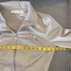 DKNY Jeans Jacket Small Khaki‎ Tan Utility Zip Up Multi Pocket 3/4 Sleeve thumbnail 11
