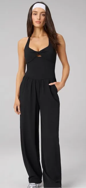 Fabletics  thumbnail 1