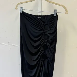 NWT‎ Missguided Black Ruched O-Ring Cut Out Midi Skirt Side Slit Size 8 Festival thumbnail 2