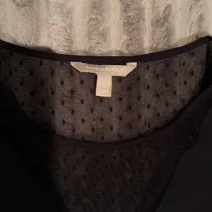 Banana Republic Black Sleeveless Mesh Lace Dotted Shell Blouse‎ Top Small thumbnail 3