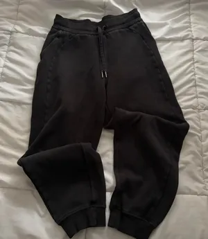 Lululemon Scuba High-Rise Joggers thumbnail 1