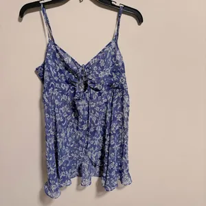 Victoria’s Secret Y2K 90s Ditsy Floral Tie Front Babydoll Top- Size Medium thumbnail 2