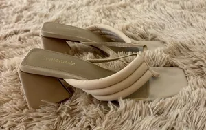 Heels Tan Size 6 thumbnail 1