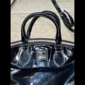 Dooney & Bourke satchel black patent leather Glossy Double Handles‎ thumbnail 3