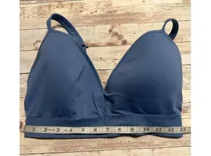 Athleta Sports Bra Women's Size Medium Athleisure Active Workout Blue Periwinkle thumbnail 3