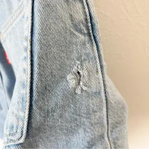Levi's Ribcage Jean Shorts Sz 25 thumbnail 7