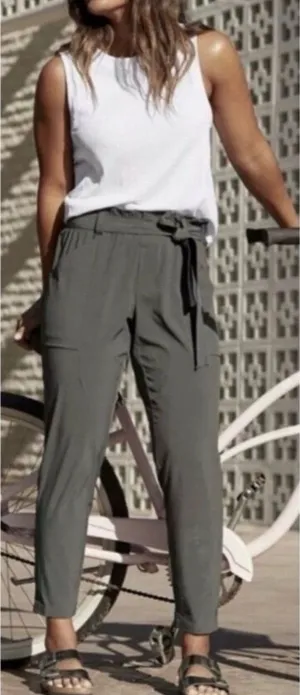 Athleta Skyline Paperbag Pants Women’s 4 thumbnail 1