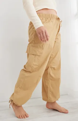 Aerie Avenue Baggy Cargo Pant. Khaki. Size Medium thumbnail 1