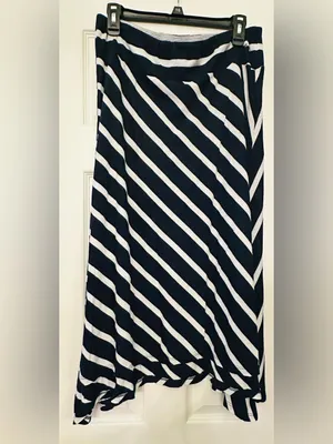 Allison Brittney black and White Diagonal Stripe Maxi Skirt thumbnail 2