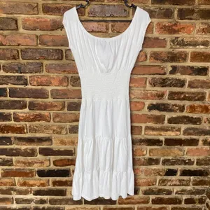 Chelsey White Short Sleeve Smocked Tiered Tie Bust Midi Dress Women's Size Small thumbnail 7