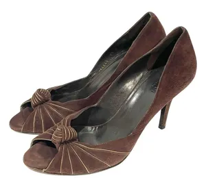 Gucci‎ Chocolate Brown Suede Gold Trim Peep Toe Classic Pumps Heels Size 8.5 thumbnail 1