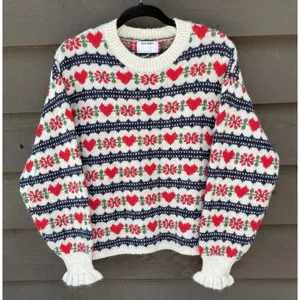 Loose Crew-Neck Wool-Blend Cropped Sweater Old Navy Large hearts Oversized thumbnail 3