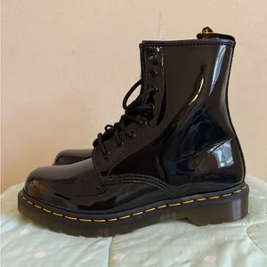 Dr. Martens Black Patent Leather Boots Womens size 9 thumbnail 1