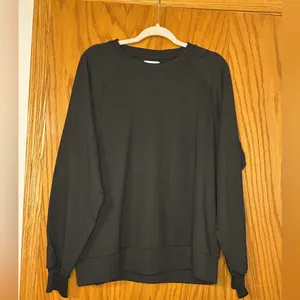Feat Unisex Black Roam Crewneck - NWT - Size L thumbnail 2