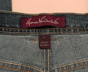 5/$25 Gloria Vanderbilt Jeans size 16 Average ❤️ thumbnail 2