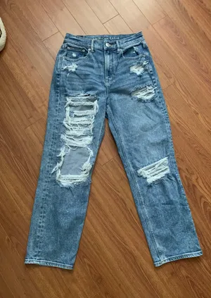 Outfitters Mom Jens thumbnail 1