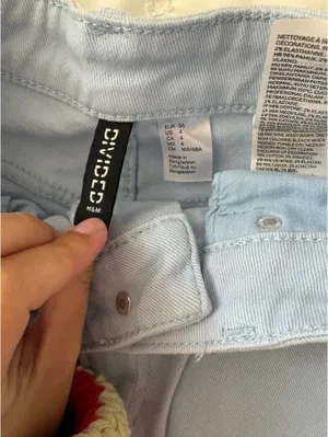 H&M Light Blue Jeans thumbnail 3
