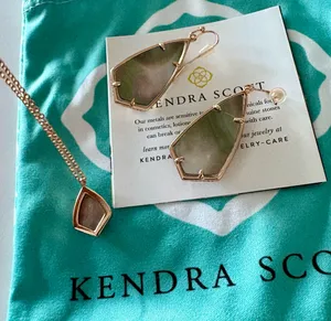 Kendra Scott Necklace Earring Set thumbnail 2