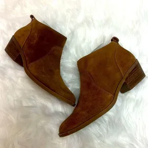 LUCKY BRAND Suede‎ Toffee Ankle Booties Zip Sides Womens 8 D18 thumbnail 1