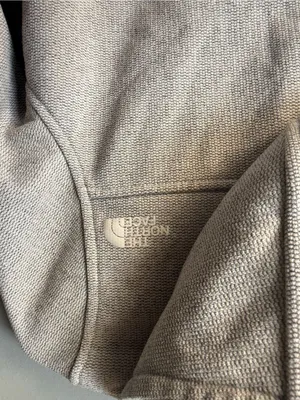 The North Face Women’s‎ Small Gray Snap Neck Hoodie Pullover Sweatshirt thumbnail 3