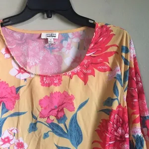 NWOT Umgee medium bright and breezy tunic‎ thumbnail 3
