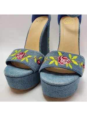 Heart in D Blue Denim Floral Embroidered Platform Heels Sandals Size 8 thumbnail 10