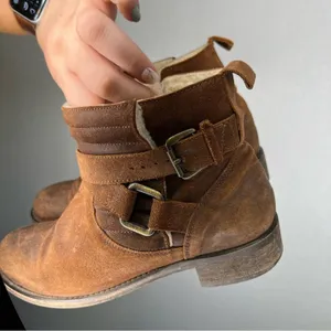 SUNDANCE size 7 Brown Ankle Boots‎ Buckle Detail 37 Fur Lining, Stylish & Warm thumbnail 5