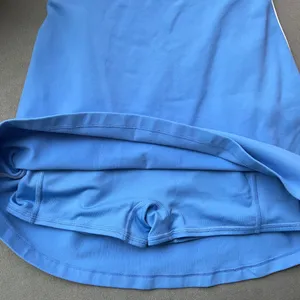 Alo Yoga Airbrush Streamlined Dress Crystal Clear Blue/White S thumbnail 6