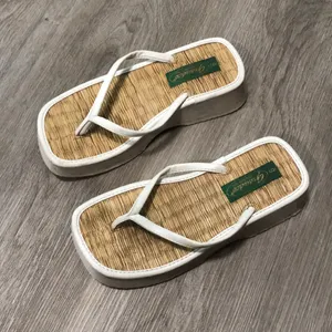 Grandco Straw Platform Flip Flops Sandals Size 6 thumbnail 2