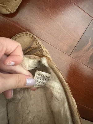 UGG Slippers thumbnail 2