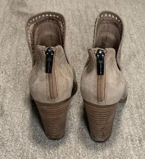 Vince Camuto Booties thumbnail 6