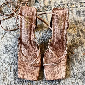 MISSGUIDED Lace Up‎ Snake Print Heels Size 8.5 thumbnail 3