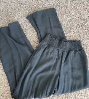 H&M Pants Wide-Leg thumbnail 1
