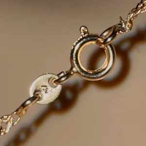 Vintage Tear Drop Necklace Gold thumbnail 5