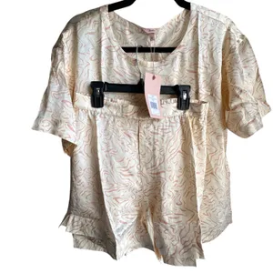 Eberjey Inez Silk Pajama Set XS NWT Ivory Blush Print Boxer Shorts Sleep Set thumbnail 4