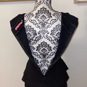 Alice + Olivia Bateau Neckline Peplum Towork Mini Black Dress Size 2 thumbnail 6