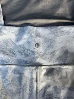 Lululemon Leggings 25" thumbnail 3
