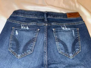 Hollister Jeans Low-Rise Super Skinny Distressed thumbnail 4