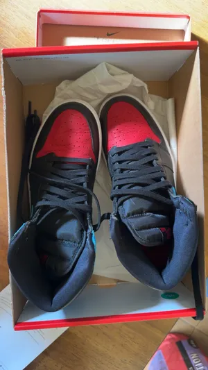 Nike Jordan Wmns Air Jordan 1 High OG 'NC to Chi' thumbnail 3