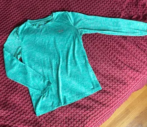 Under Armour HeatGear Women’s Loose Fit Long Sleeve Athletic Shirt Green Size S thumbnail 1