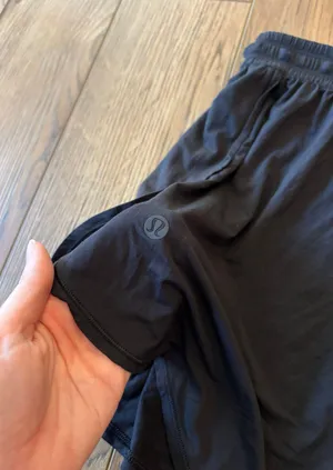 Lululemon Shorts thumbnail 4